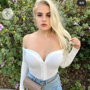 Jeune salope du 43 partage nude