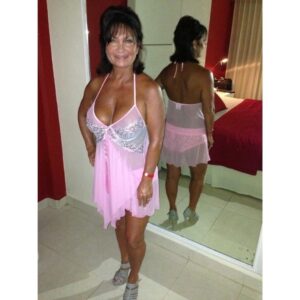 Mature nympho du 83 cherche jeune homme