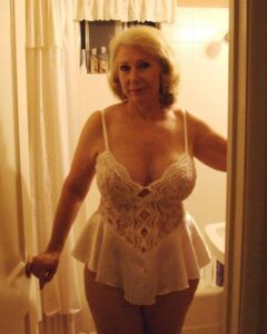 Mature salope du 49 partage nude
