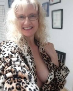 Milf nue du 83 à baiser