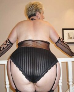 Nude photo cougar chaude du 56